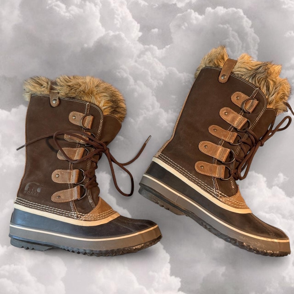 Sorel Joan of Arctic fur trim lace up winter boots Womens size 9